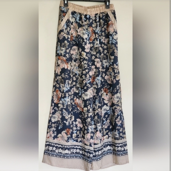Sienna Sky Dresses & Skirts - Sienna Sky Medium Pull On Floral Wide Leg Pants - Navy and Beige